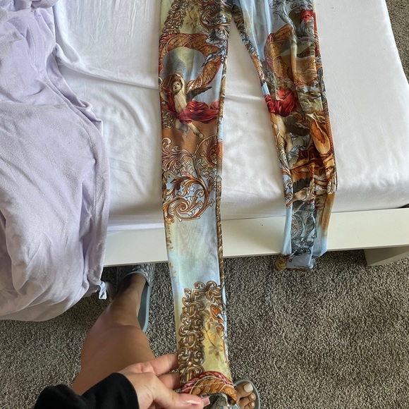 CUTEST set! Worn once. size small, hugs your body! - Picture 5 of 6